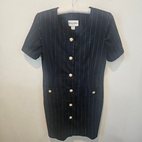 Women's Danny & Nicole Vintage 10P Black With White Pinstripe Button-Front Dress - Picture 1 of 9